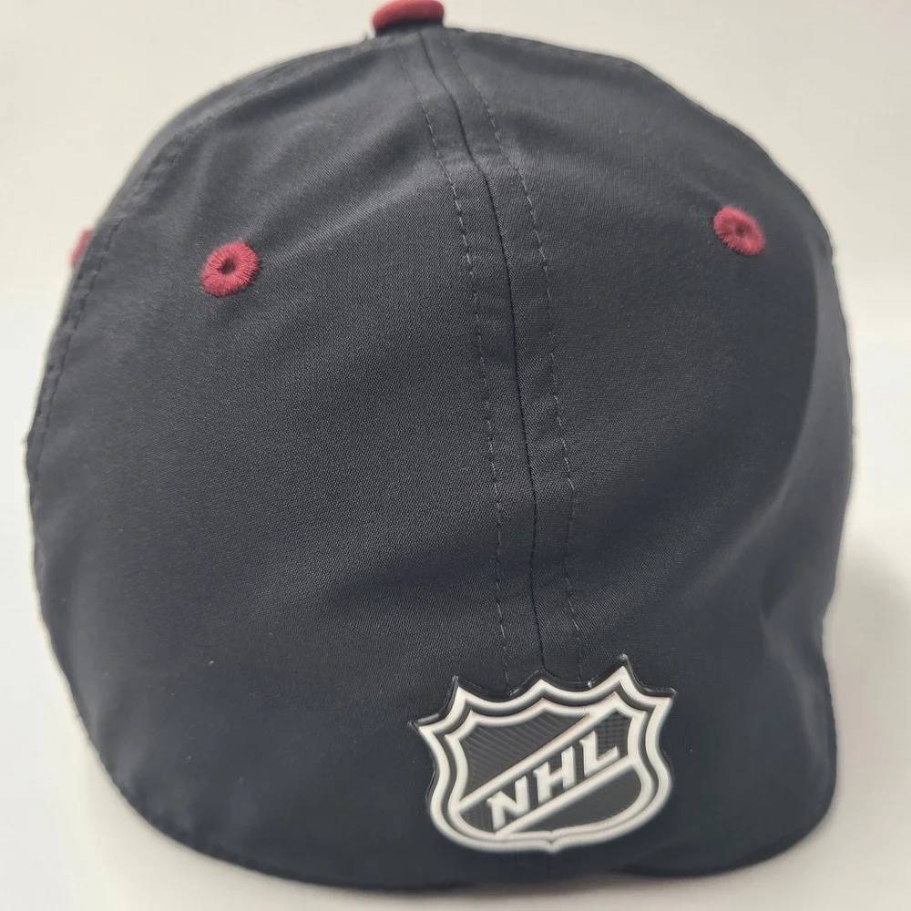Arizona Coyotes Hat Fitted S-M Fanatics Black‎ NHL Hockey Kachina Phoenix Men